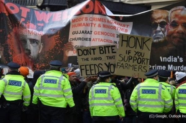 Demonstrators-supporting-farmers-protests-in-India,-gather-outside-Indian-Embassy-in-UK