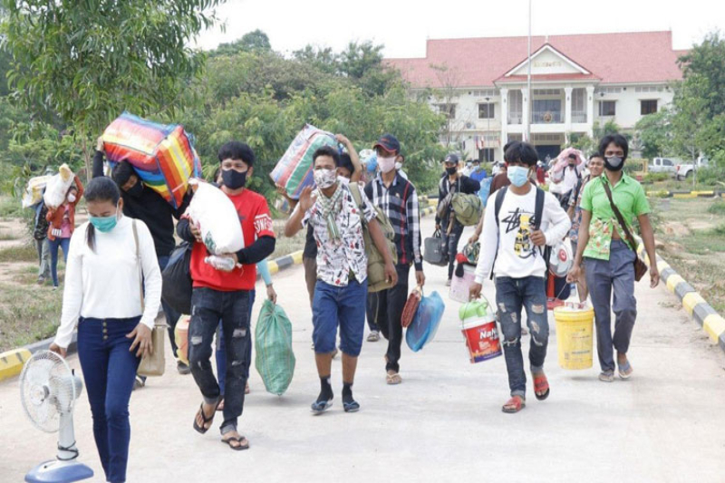 Cambodia starts to move out quarantined Migrant Workers to make space for more