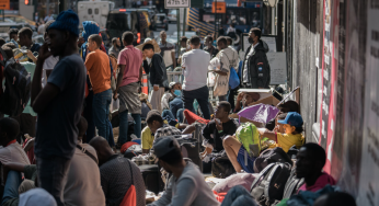 Hundreds Left Homeless as Migrant Shelter is Cleared