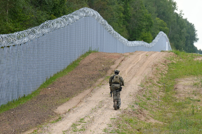 Latvia Border Guard Claims Belarus is ‘Coordinating’ Irregular Migrant Crossings