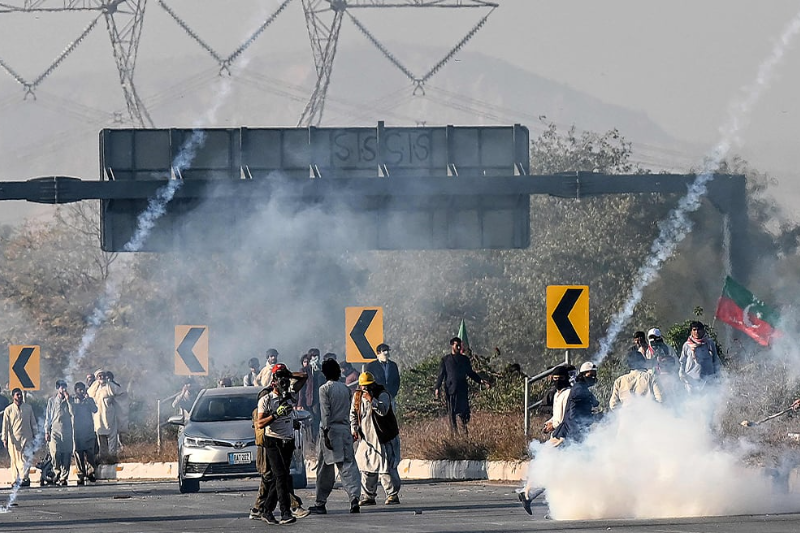 massive protests shake islamabad as pti supporters demand imran khan’s release