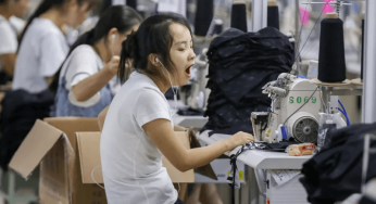 Chinese Companies Start to Say Goodbye to Long Work Hours
